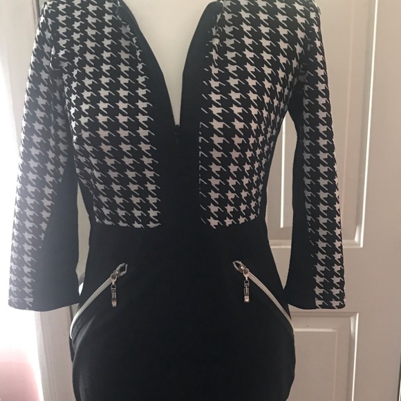 ⭐️Host pick⭐️Miusol houndstooth 2/3 sleeve dress - Picture 3 of 9
